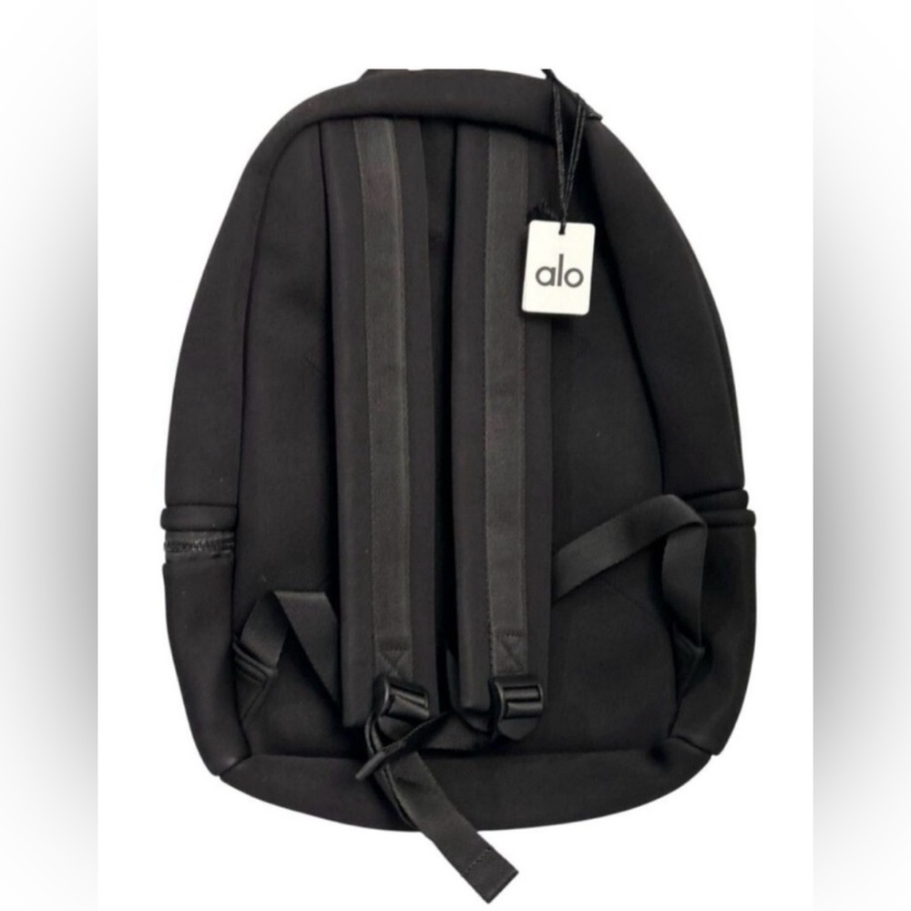 ALO Yoga Stow Backpack🔥 BRAND NEW w/tags!🔥 - Picture 12 of 16